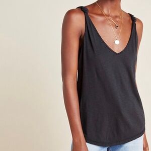 Paige Rylen knot  tank